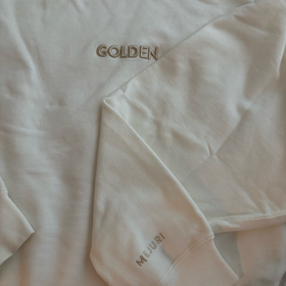 Mejuri // Limited Edition Golden Crewneck - Picture 5 of 7